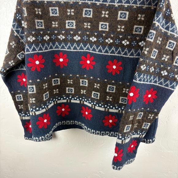 Vintage Putumayo Wool Brown Blue Patterned Cardigan with Red Flowers Fair Isle - Picture 7 of 9
